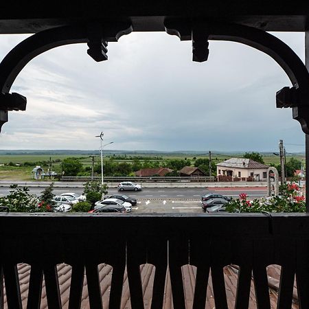 فندق Carul Din Stele Coţofenii din Faţă المظهر الخارجي الصورة